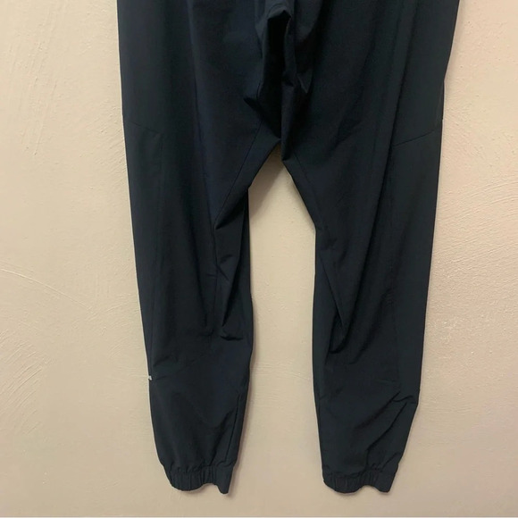 Alphalete Women's Infinity Studio Pant in Black - Picture 12 of 15